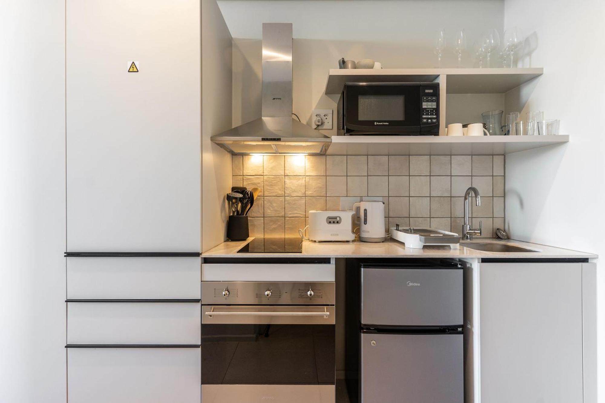 The Rose 307: Modern With Pool * Kaapstad