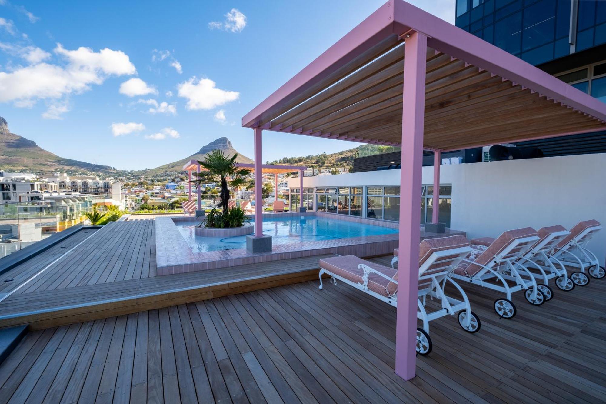 Apartment The Rose 307: Modern With Pool *