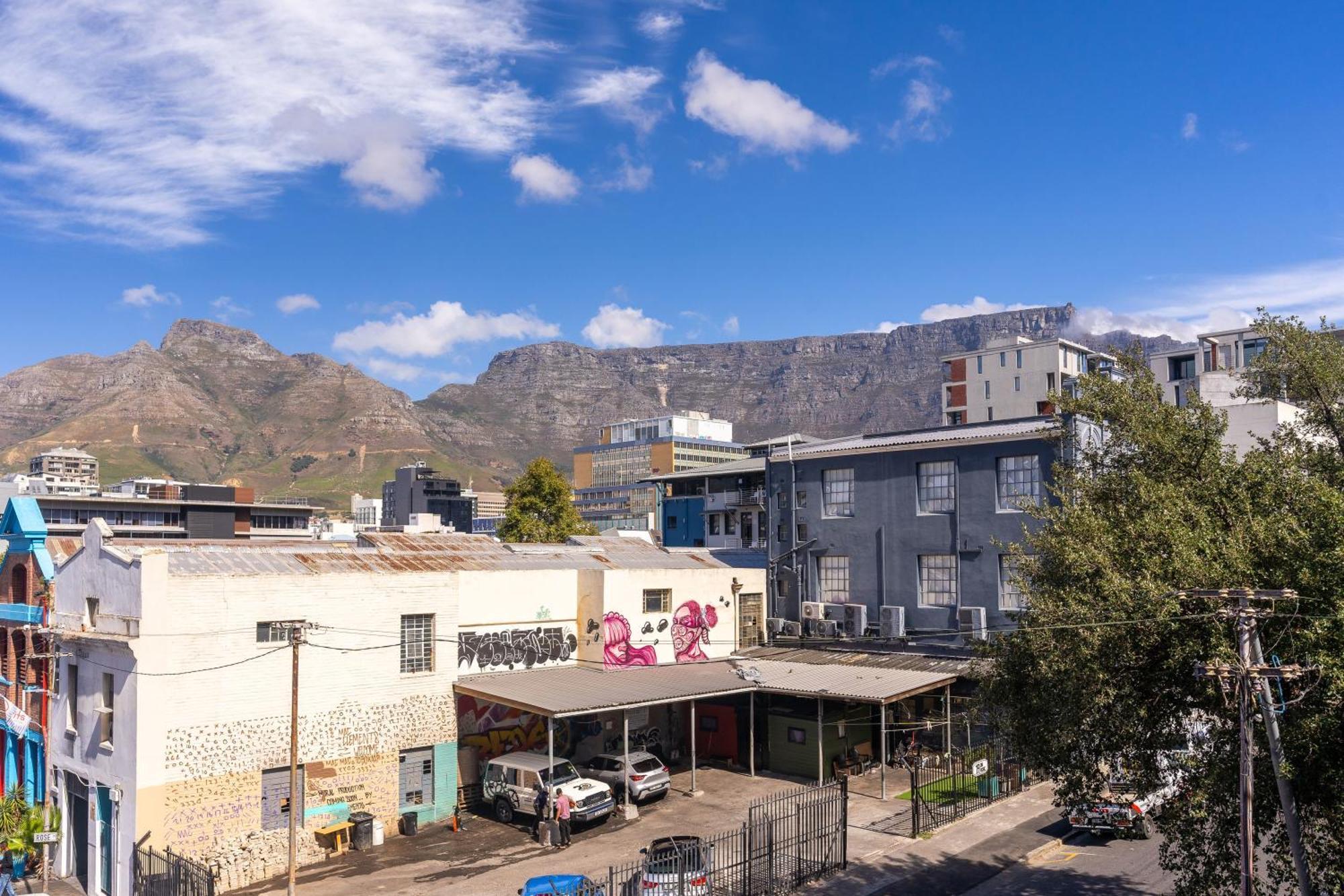 Apartment The Rose 307: Modern With Pool Cape Town